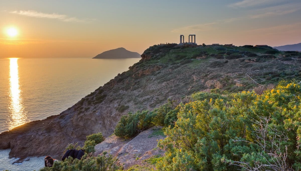 King Aegeus, Temple of Poseidon