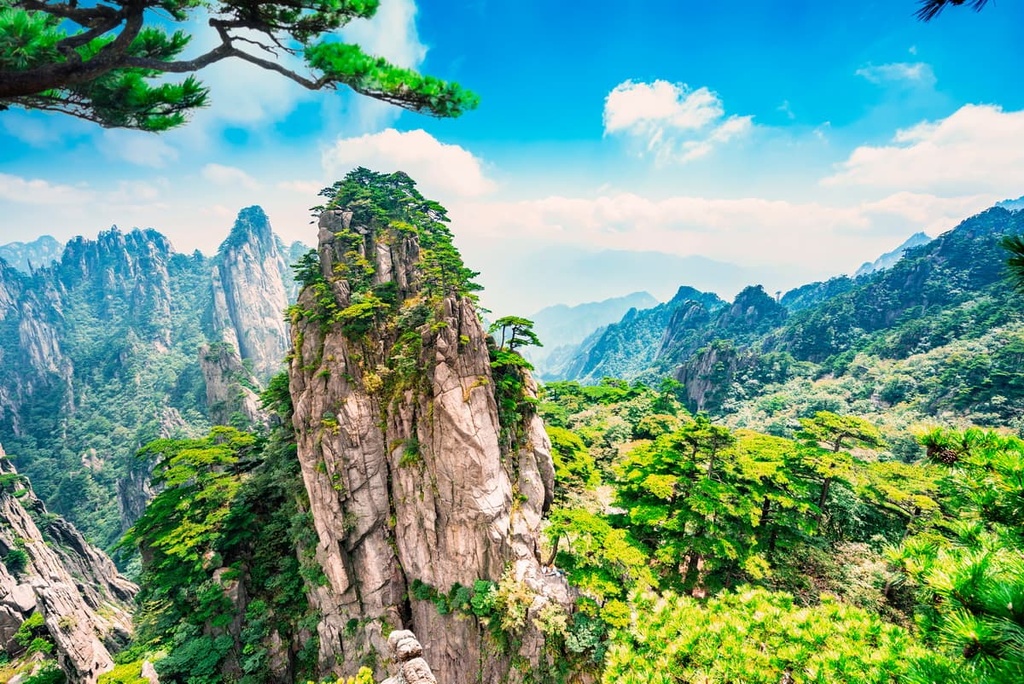 Huangshan (Yellow Mountains), UNESCO, Anhui, China