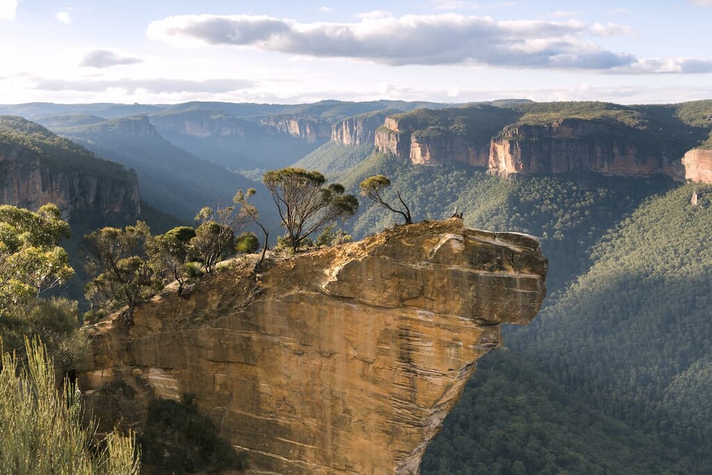 Hanging rock lookout, Blue Mountains, Australia