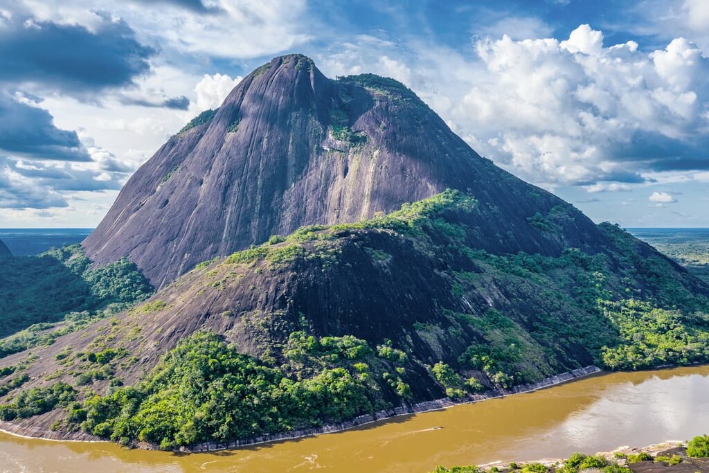 The big and amazing mountain Pajarito, Colombia