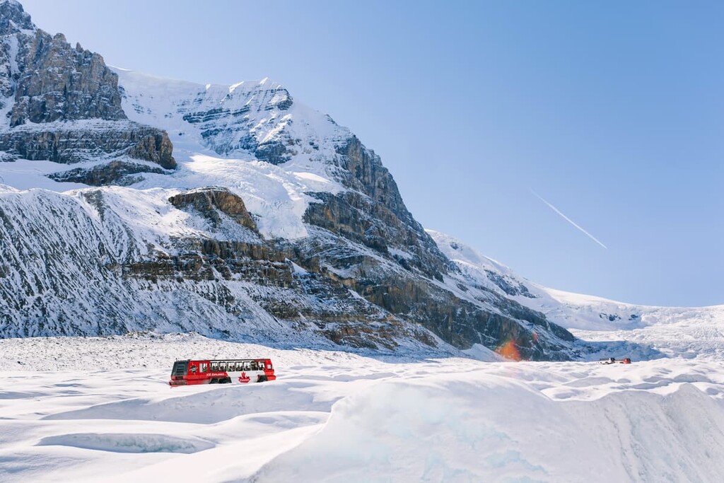 Athabasca Glacier , Columbia Icefield, Canada