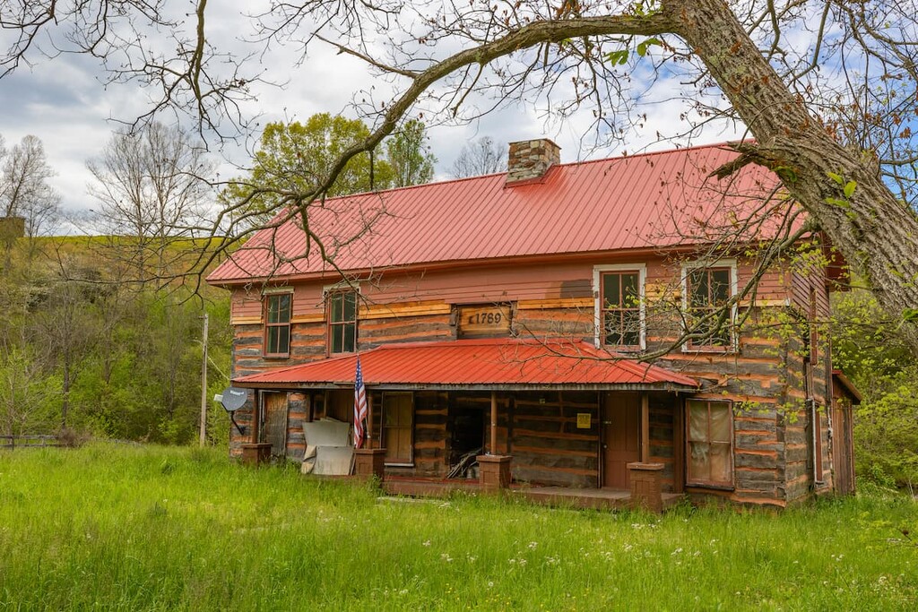 old log home , Cumberland Mountains, US
