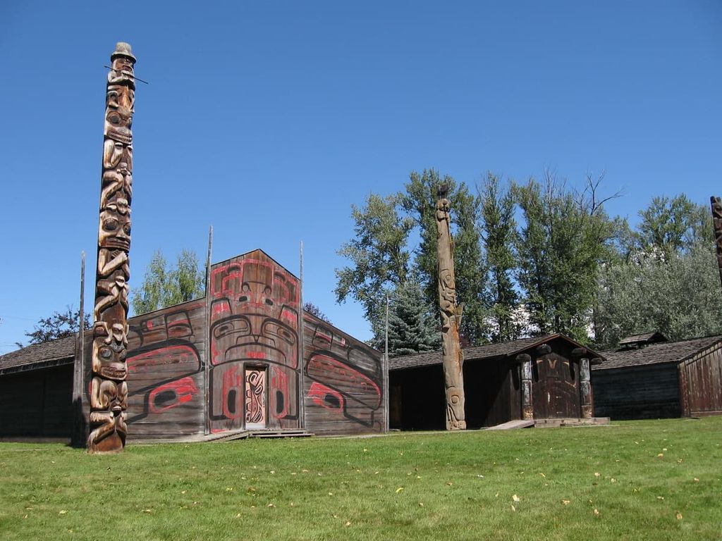 Traditional first nation people house and totem pole in Hazelton, Hazelton Mountains, British Columbia