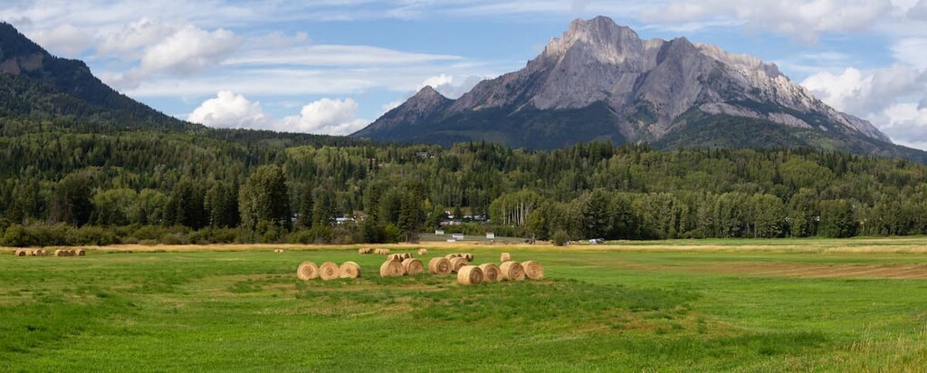 Hughes Range, British Columbia