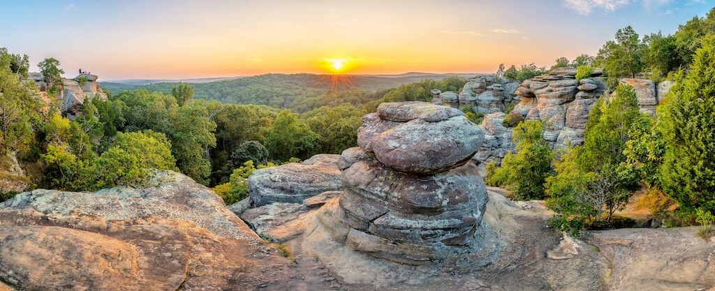 Garden Of The Gods Camel Rock Panoramic View Illinois