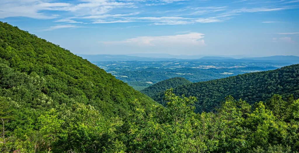 Iron Mountains, Virginia