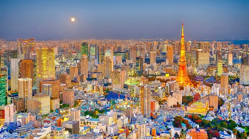 Amazing Night View of Picturesque Tokyo Skyline