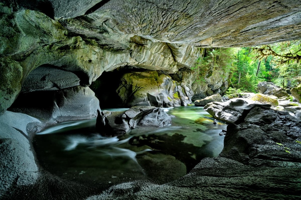 Karmutzen Range, British Columbia