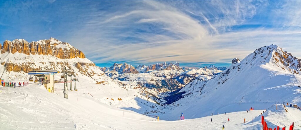 Skiing in Sassolungo / Langkofel, Langkofel group, Italy