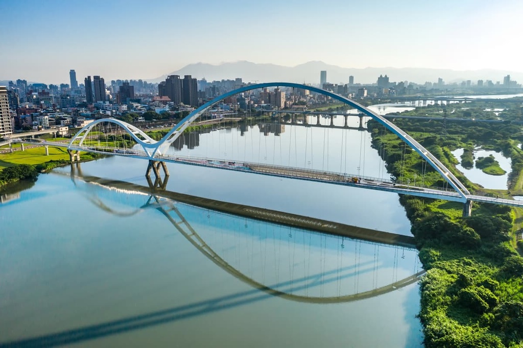 Crescent Bridge, New Taipei, Taiwan
