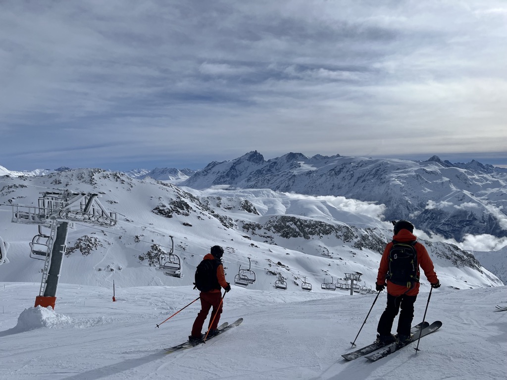 The view of La Meije and Écrins from the Herpie lift. Photo: Sergei Poljak. Alpe d Huez Ski Resort