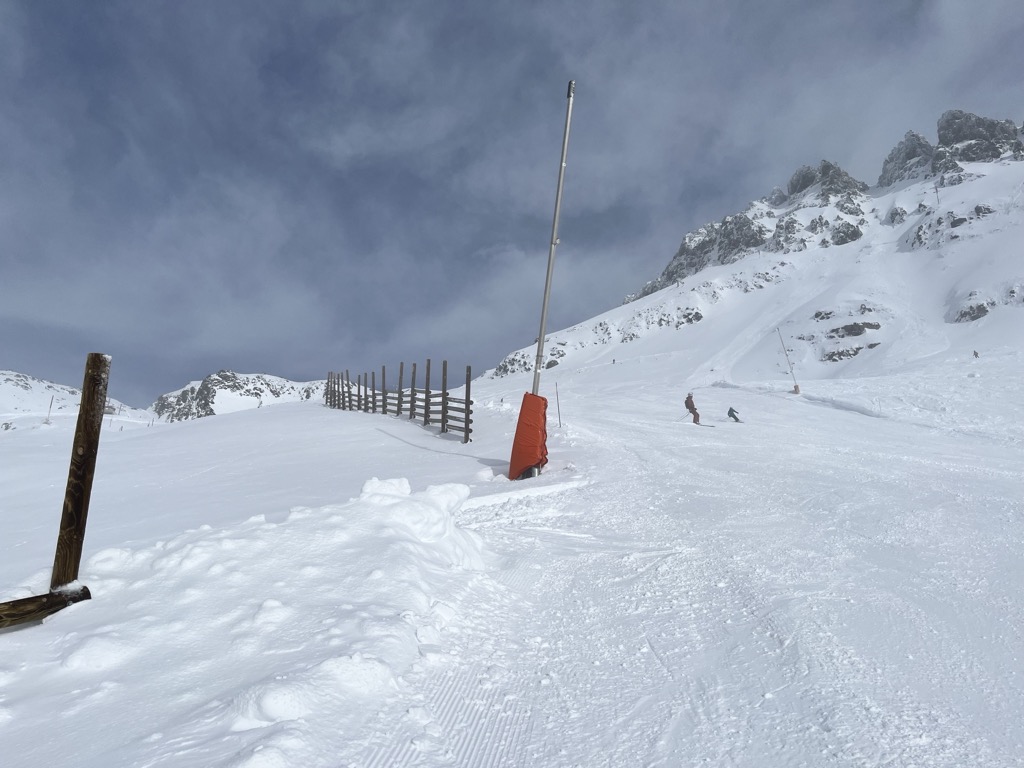 Velvety piste conditions on this fine January day. Photo: Sergei Poljak. Alpe d Huez Ski Resort