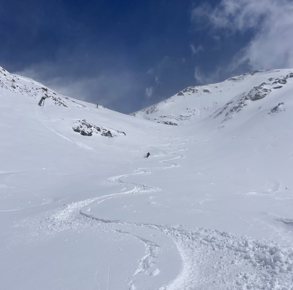 The off-piste run known as “Brêche”. Alpe d Huez Ski Resort