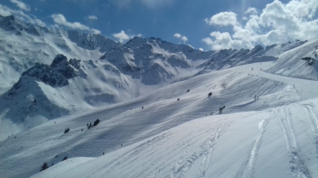 Les 7 Laux. Alpe d Huez Ski Resort