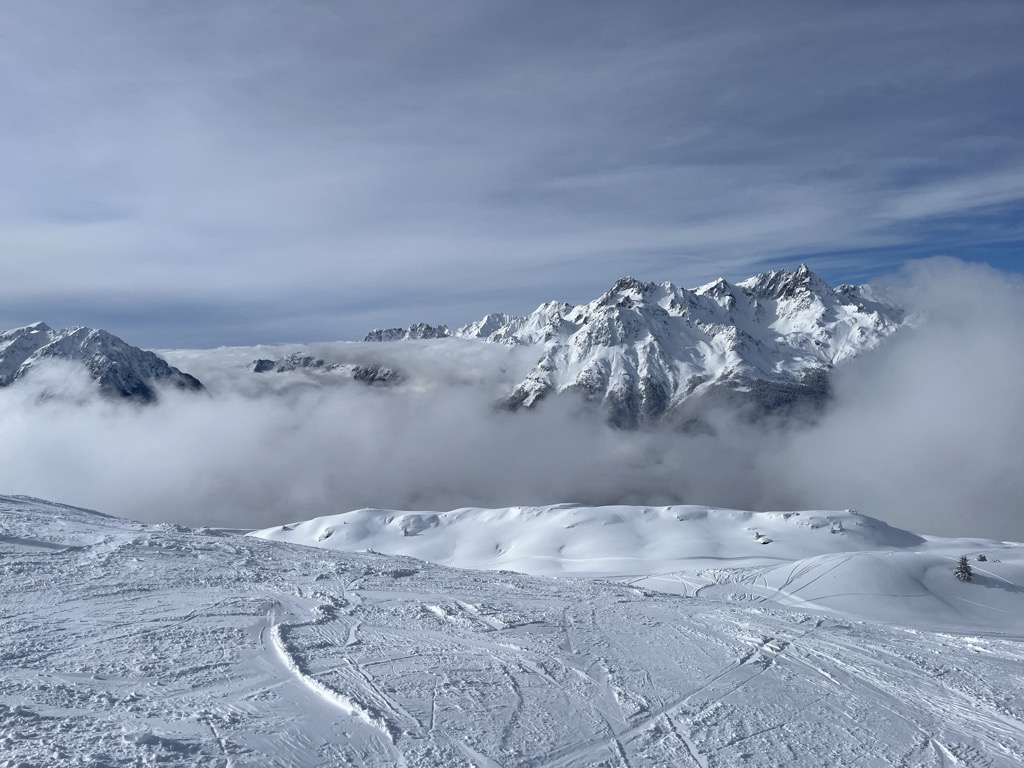 The Belledonne from Alpe d’Huez. The resort has some of the best views in the French Alps. Photo: Sergei Poljak. Alpe d Huez Ski Resort