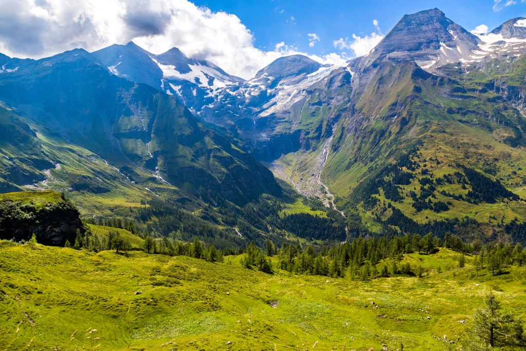 Großglockner and the surrounding Glockner Group. Carinthia