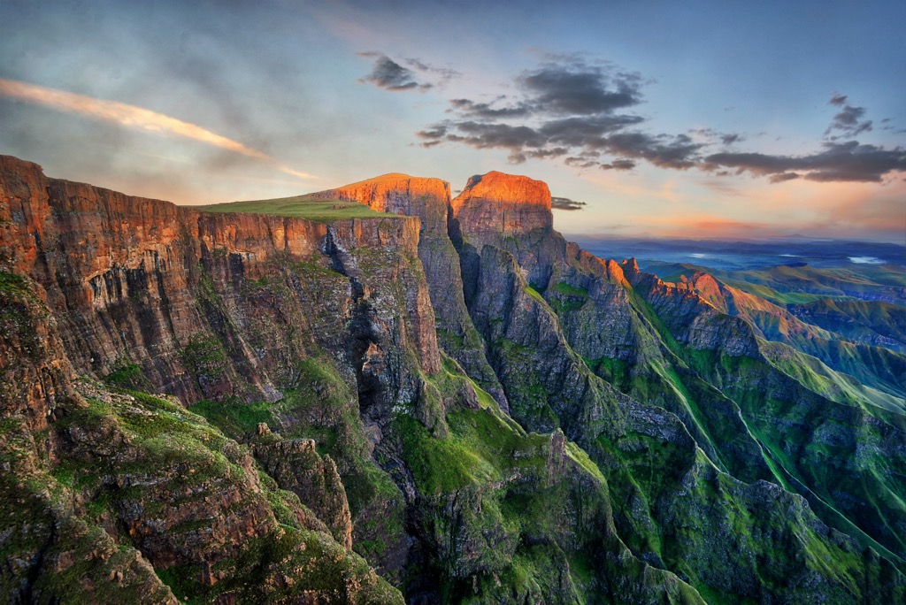 The Drakensberg Amphitheater. Drakensberg Mountains