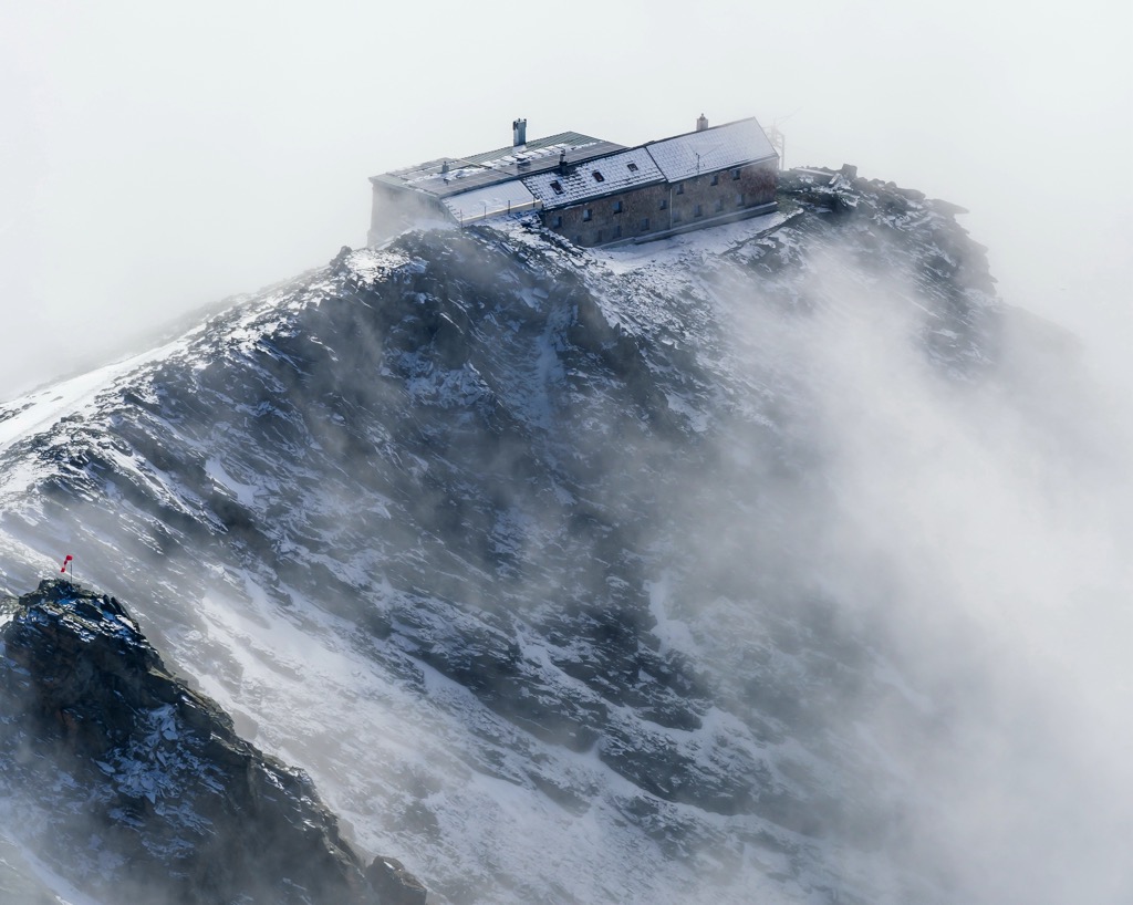 The Erzherzog Johann Hütte. Glockner Group