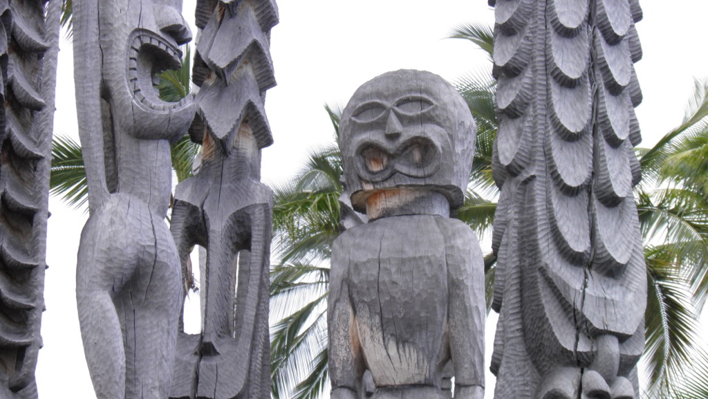 Tikis at Kealakekua Bay. Hawaii County