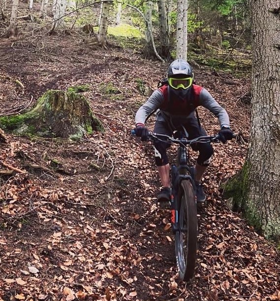 Regis with a great stance. Photo: Bruno Florit. How to Start Mountain Biking
