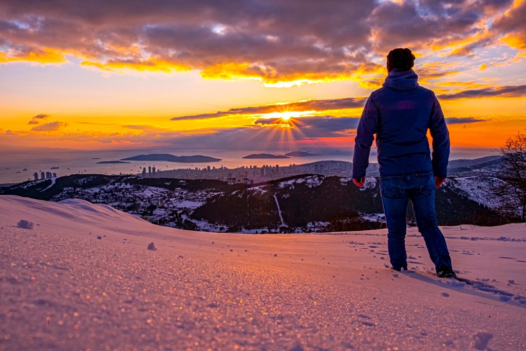 Aydos Daği, featuring an occasional snowfall. Istanbul
