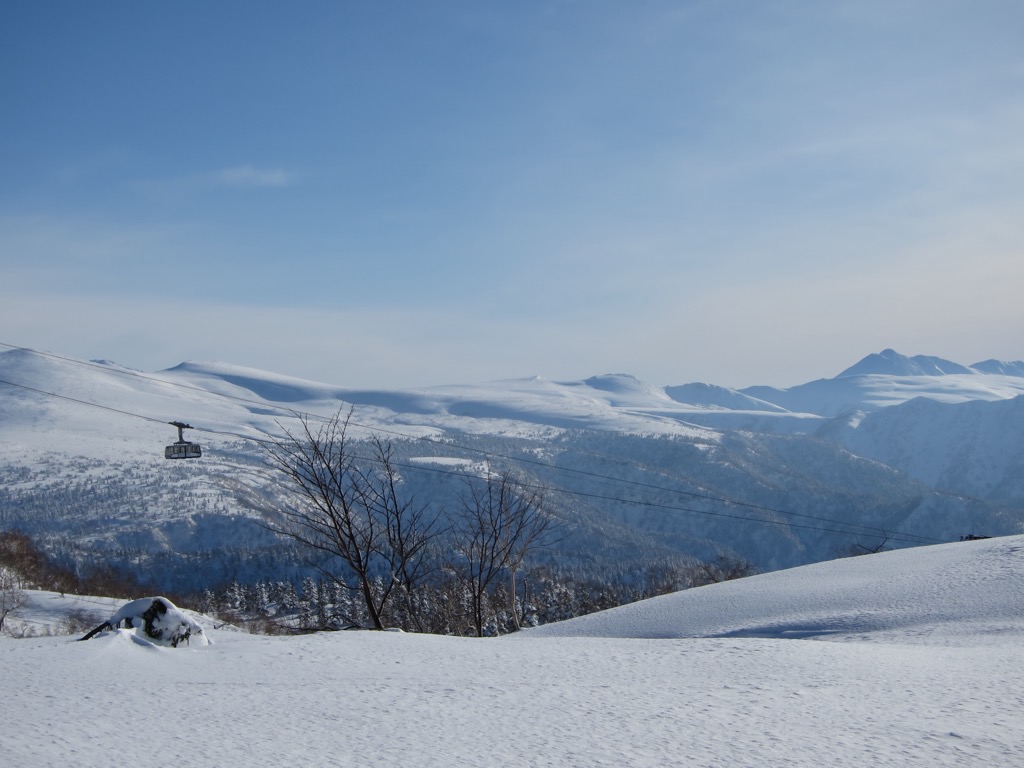 旭岳ロープウェイ
. Japan Skiing