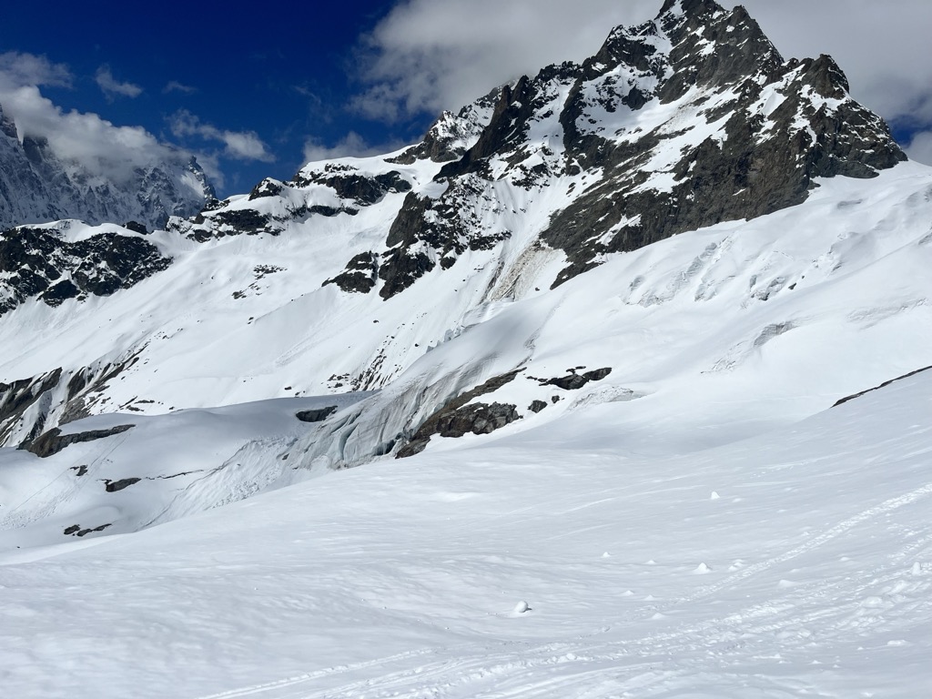 The toe of the Glacier Blanc. Photo: Sergei Poljak. Journal des Ecrins Ski