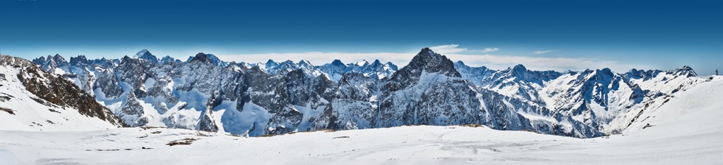 The view of the Écrins from the glacier. Les 2 Alpes