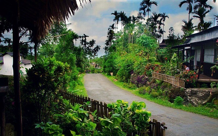 Mawlynnong Village, impeccably clean. Meghalaya