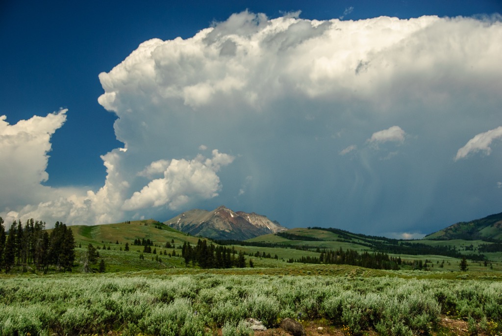 Thunderstorms over the Rockies, U.S.A. Mountain Weather