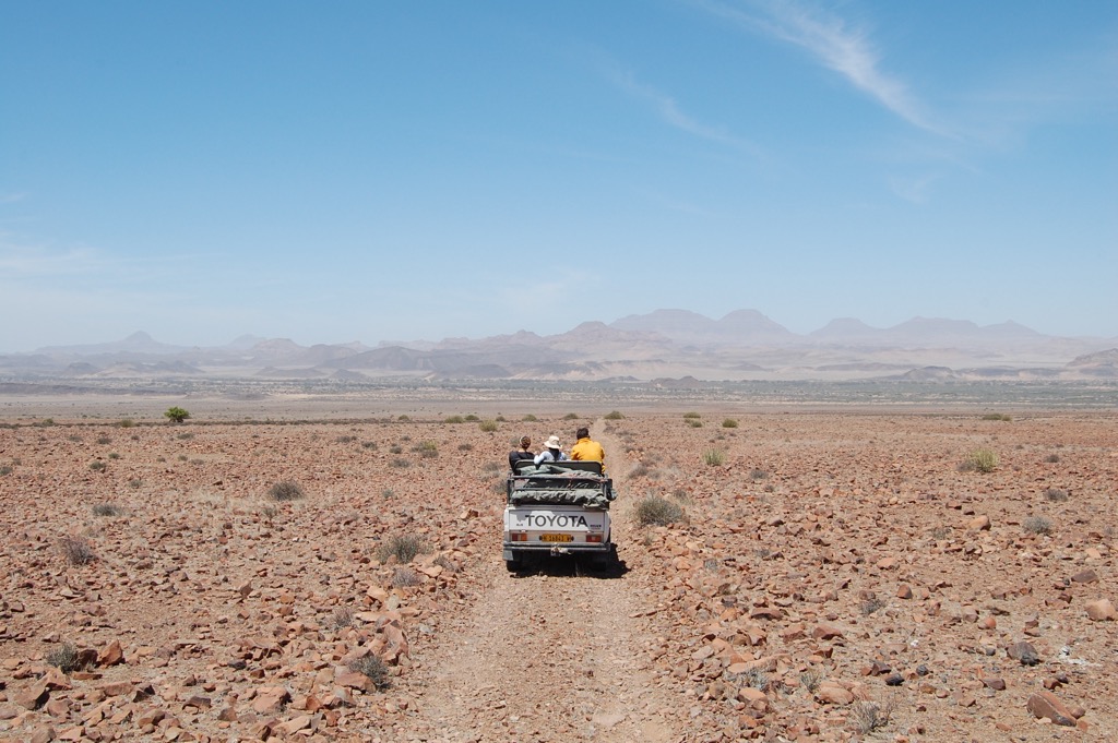Nomad-Friendly Countries for Mountain Lovers