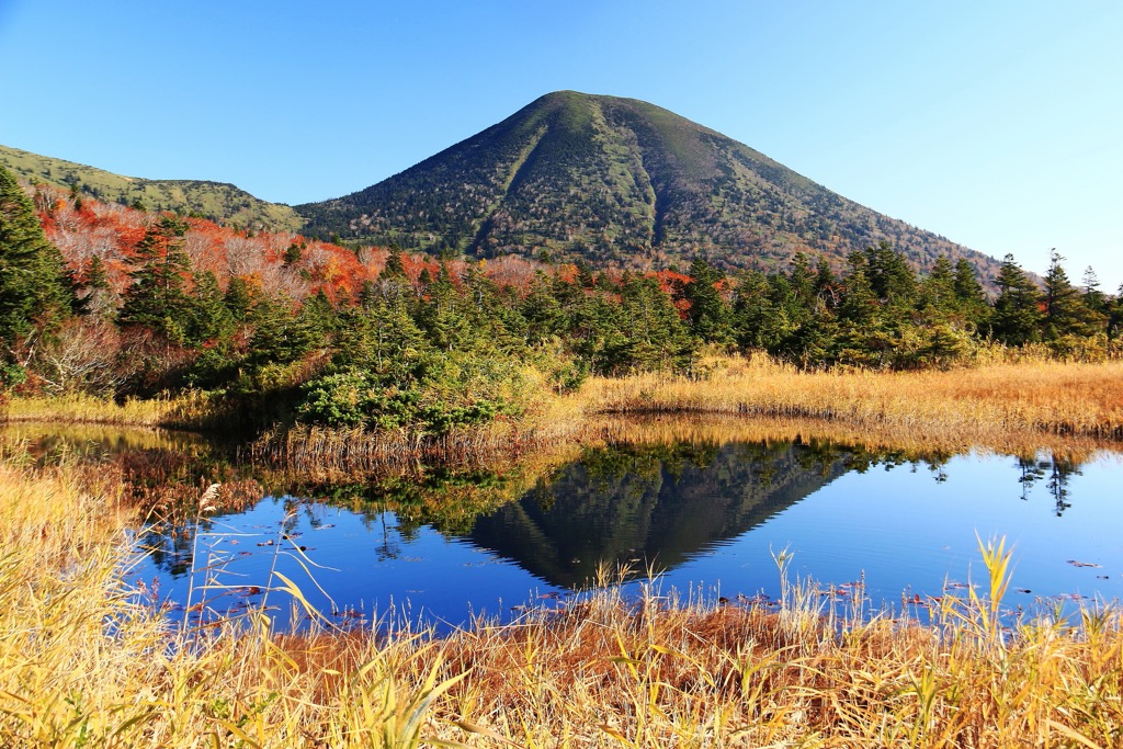 Mt. Hakkōda Hiking Trail, Ōu Mountains, Japan