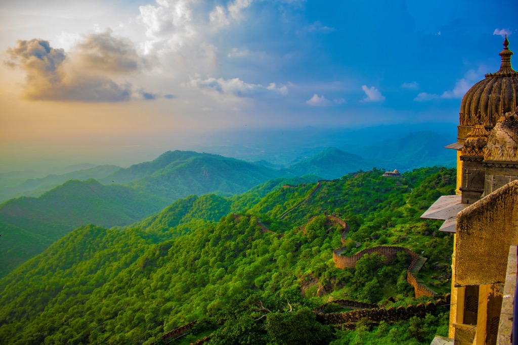 The Aravalli Hills at sunrise, as seen from Kumbhalgarh Fort, Udaipur. Geography