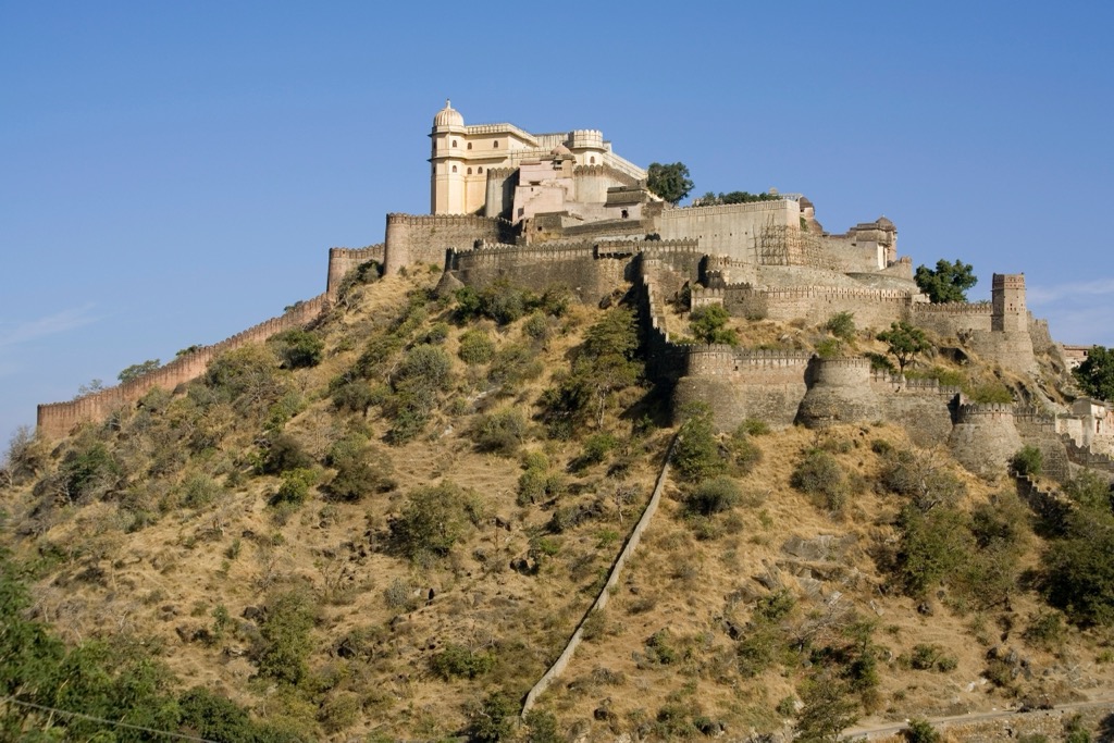 The Palace of Clouds is known for its remarkable vistas on a clear day. Geography