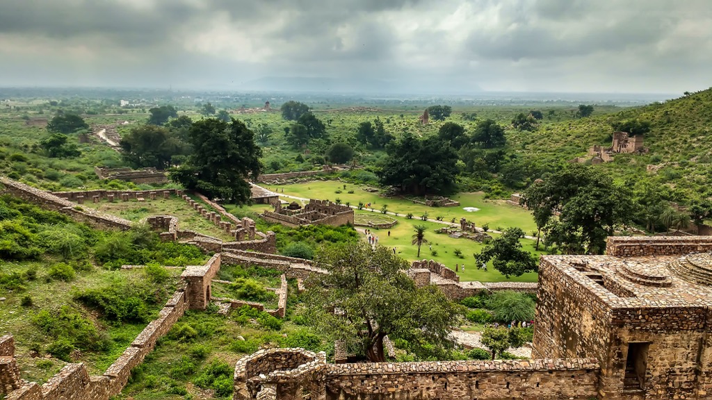 Ancient temple ruins at Bhangarh Fort, Alwar, Rajasthan. Geography