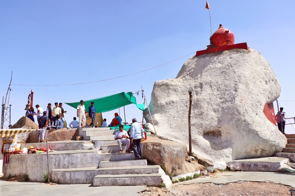 The Guru Shikhar Temple awaits those who make their way to the summit of the highest point in the Aravalli Range. Geography