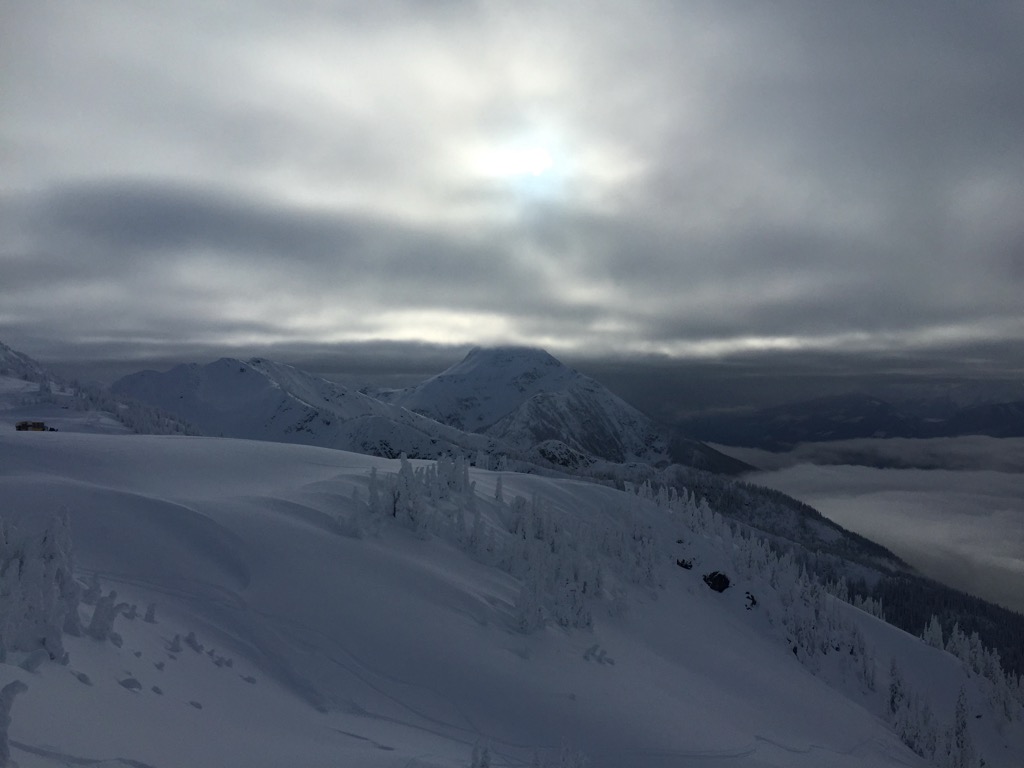 Long the ridge with the Cat visible in the background. Photo: Sergei Poljak. Revelstoke