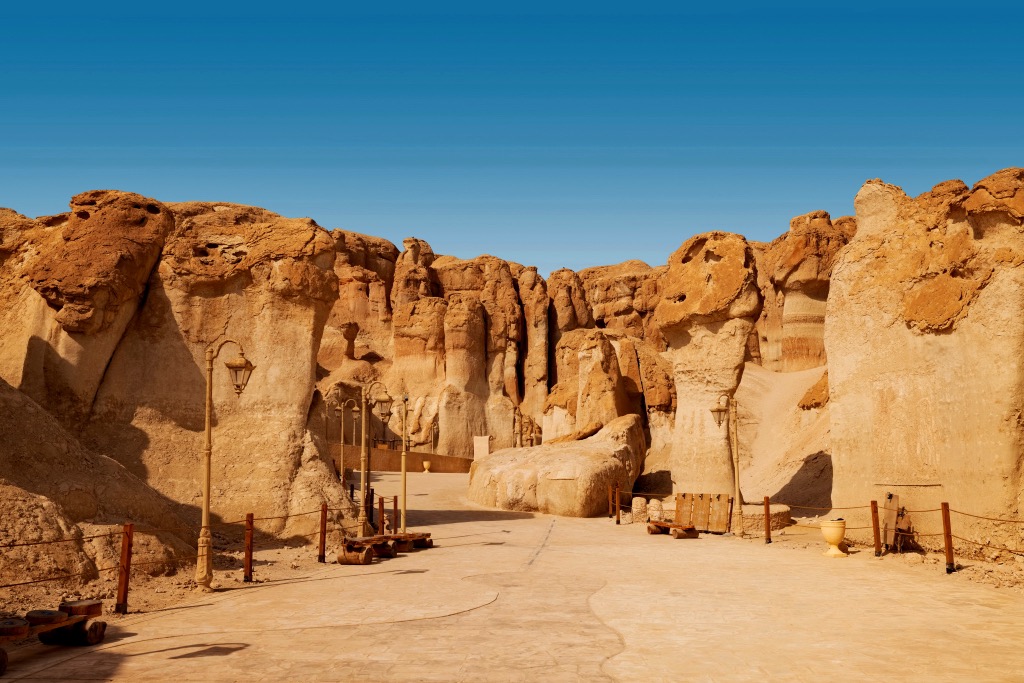 Saudi Arabia, Al Qarah Caves