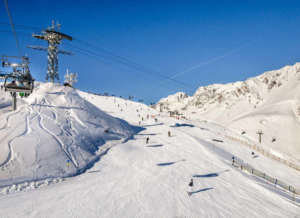 Fresh snow at St. Anton. Ski Arlberg