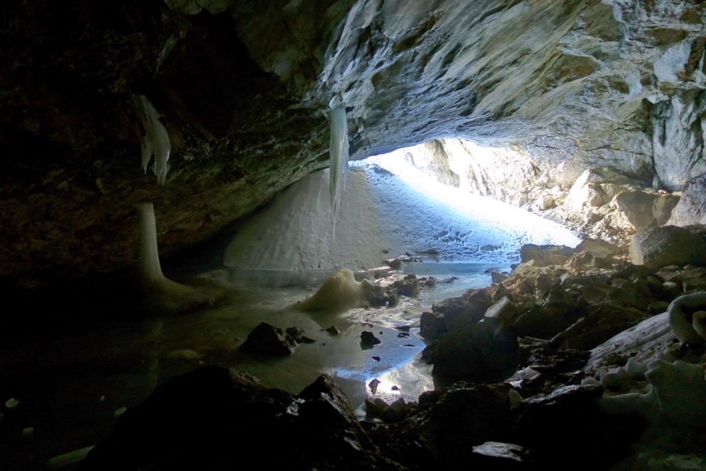 One of the entries to the Schönberg Cave system. Totes Gebirge