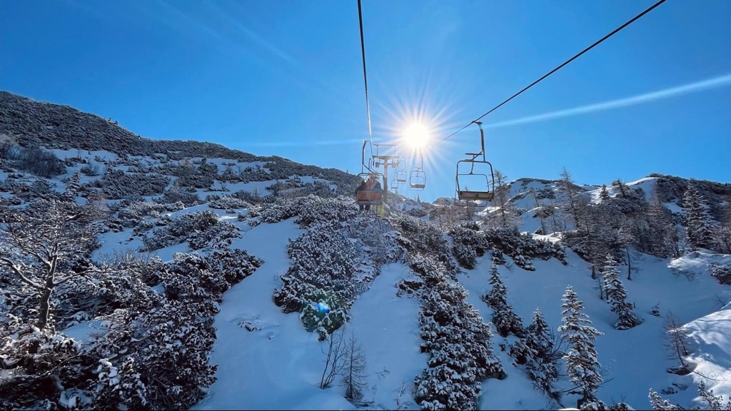 Vogel Ski Resort, Slovenian