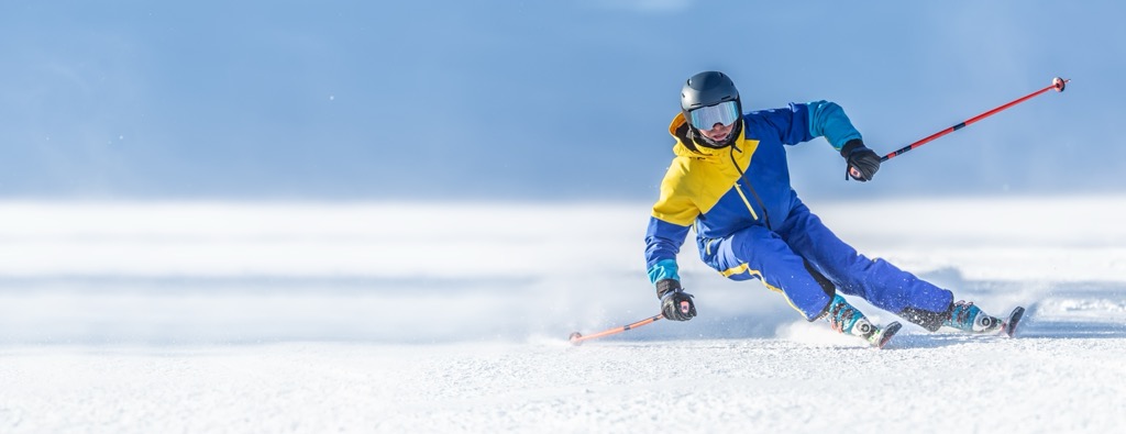 Carving is an important technique to master—and doing it on fat skis is awful for your knees. Why Fat Skis Are Bad For Knees