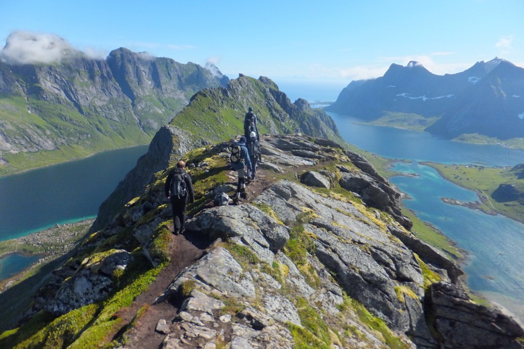 The Helvetestinden summit ridge