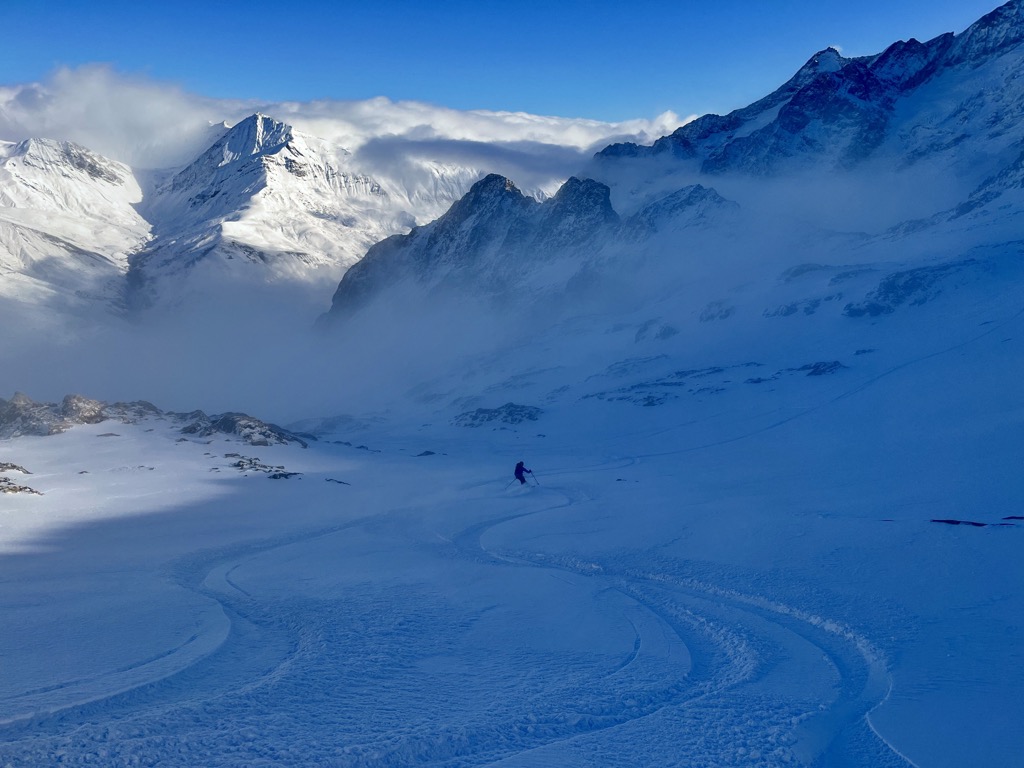 The Secrets to Finding the Best Snow Off-Piste. 
              Bowls catch snow like a satellite dish catches a signal.				Photo: Sergei Poljak