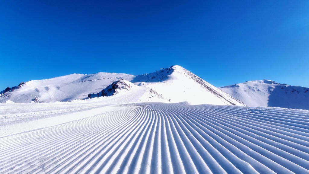 Mt Hutt ski area, New Zealand
