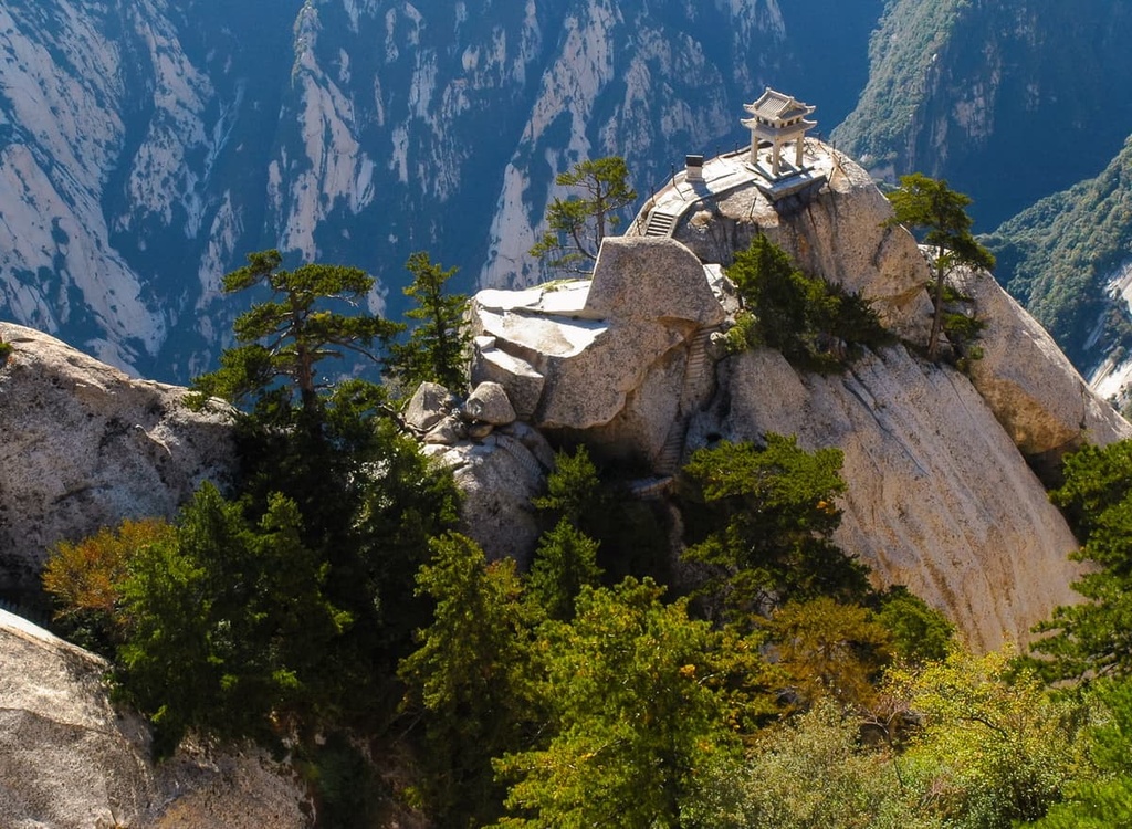 Huashan mountain scenery-Chess pavilion in the east peak, Shanxi, China