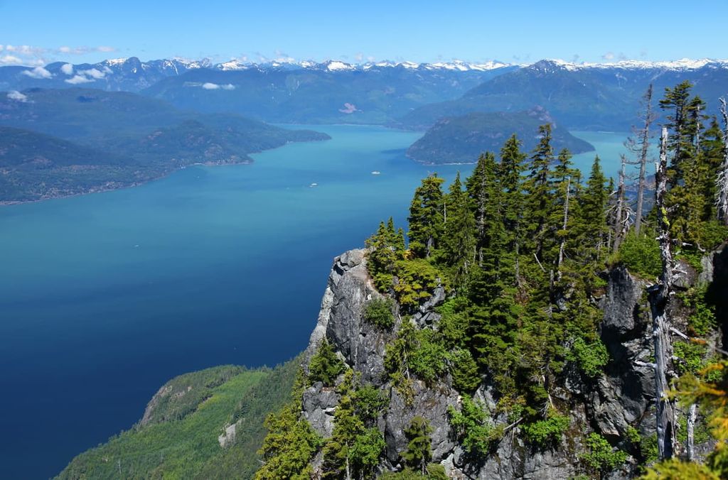Howe Sound , Vancouver Island Ranges, British Columbia
