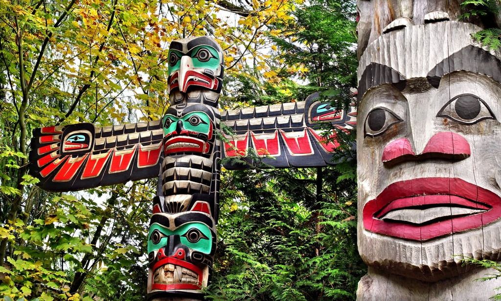 totem poles , Vancouver Island Ranges, British Columbia