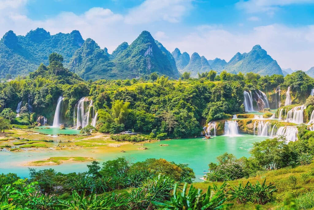 Ban Gioc waterfall, Cao Bang, Vietnam