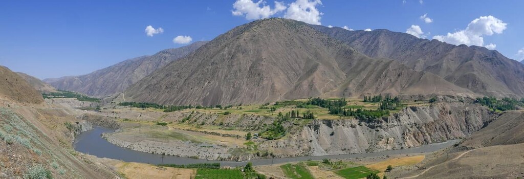 Zeravshan river valley between Aini and Panjakent, Zeravshan Range, Tajikistan